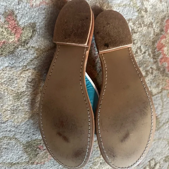 Lilly Pulitzer Sandals blue and white flower, leather sz 9 - Picture 3 of 7